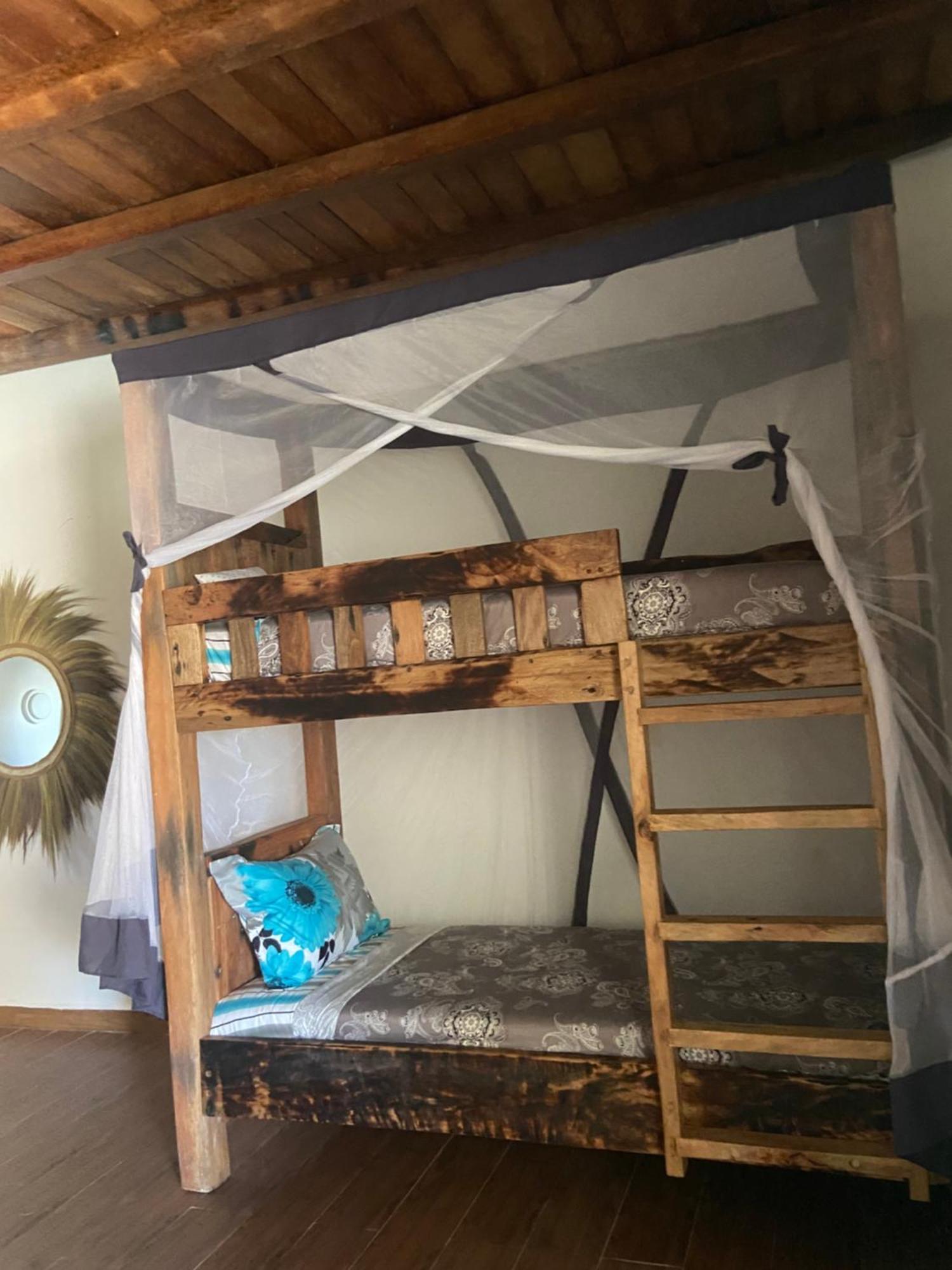 Waka Waka Bed and Breakfast Pwani Mchangani Buitenkant foto