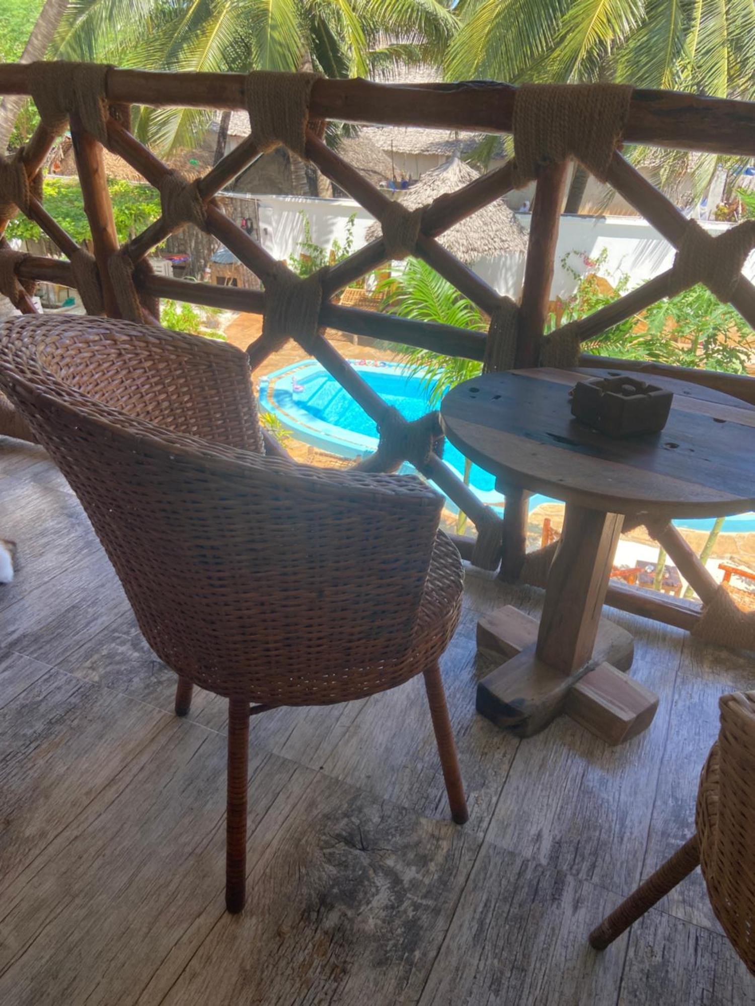 Waka Waka Bed and Breakfast Pwani Mchangani Buitenkant foto