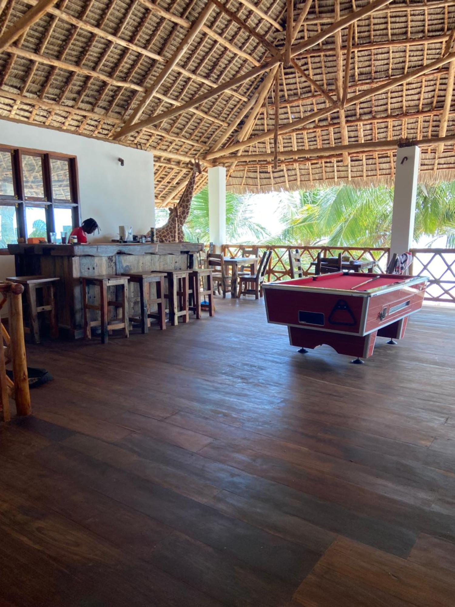 Waka Waka Bed and Breakfast Pwani Mchangani Buitenkant foto