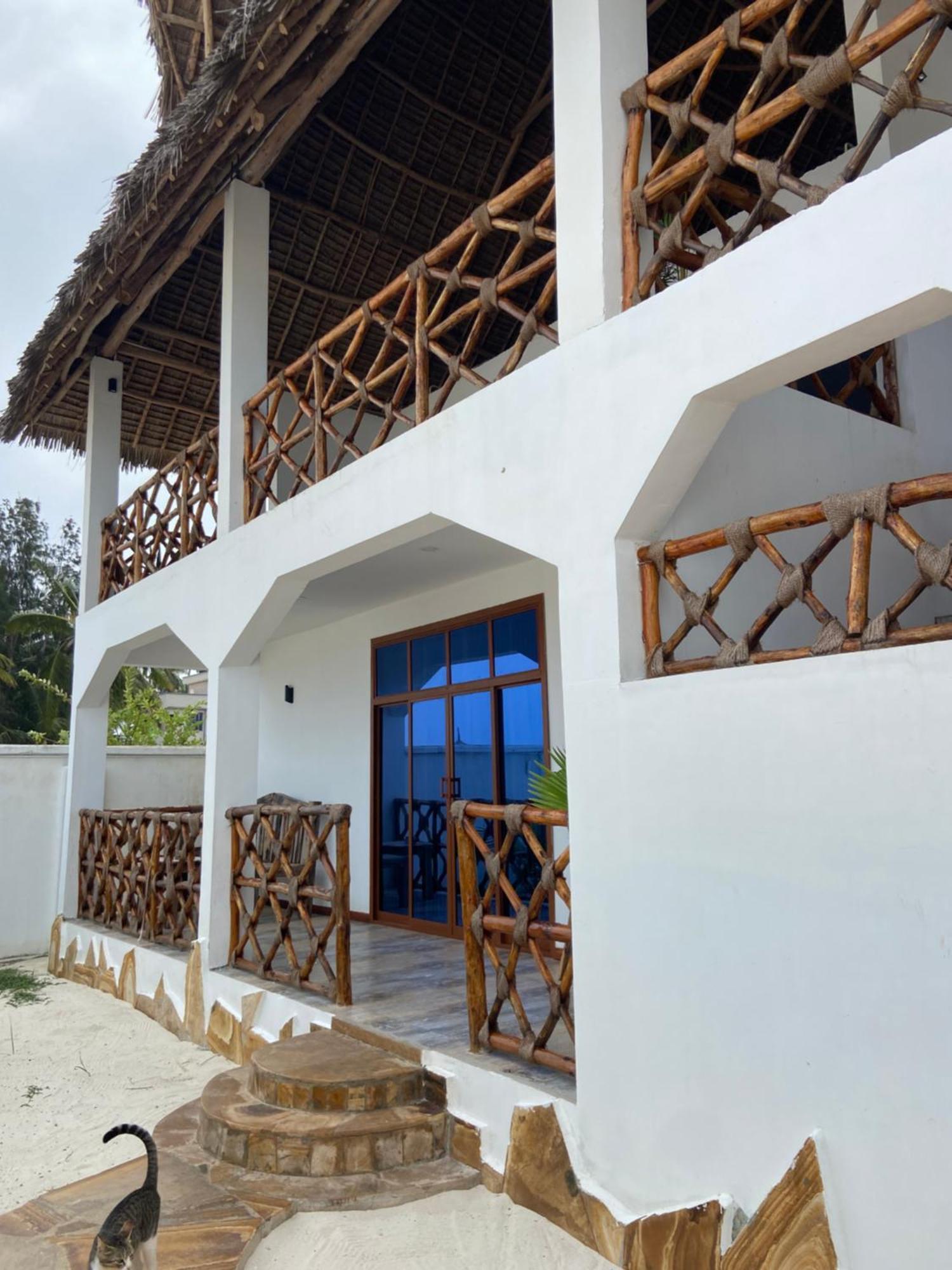 Waka Waka Bed and Breakfast Pwani Mchangani Buitenkant foto